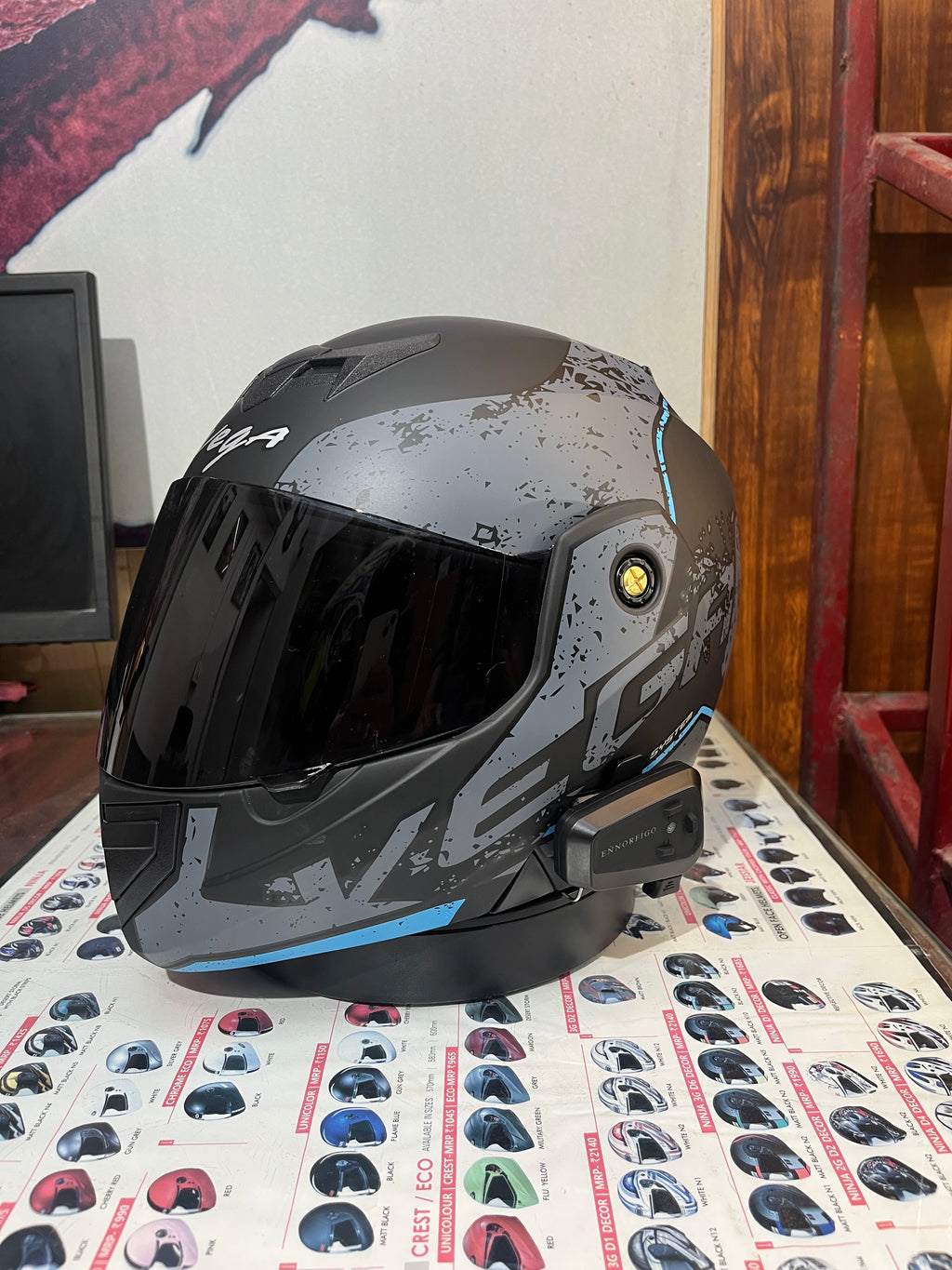 Vega Crux Victor With Bluetooth